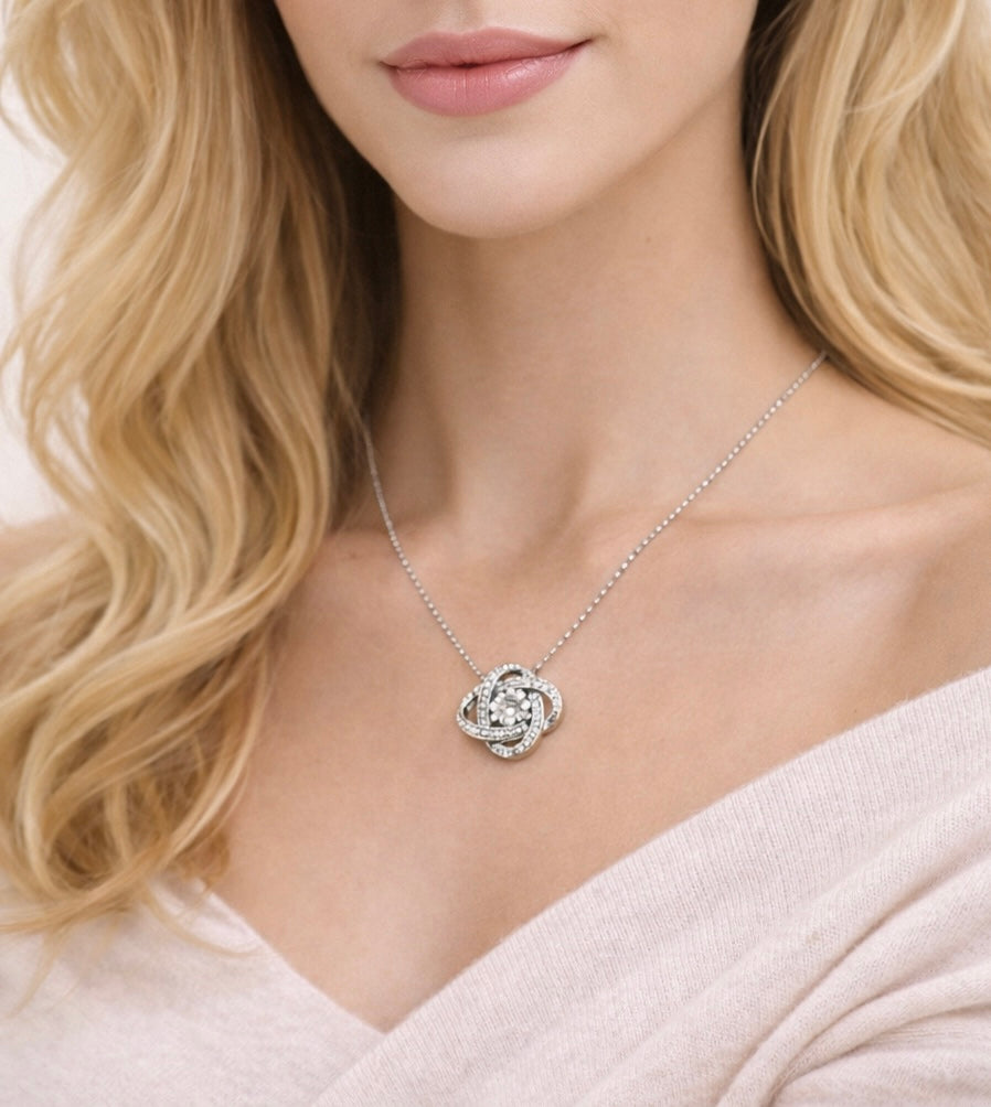 Clover necklace collarbone chain gift box set